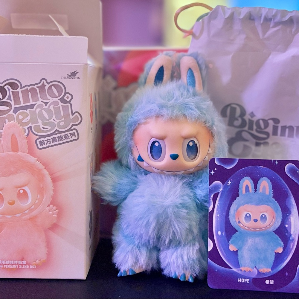 NEW 100% Authentic Pop Mart Labubu Big Into Energy BIE V3 ‘Hope’ Open Box